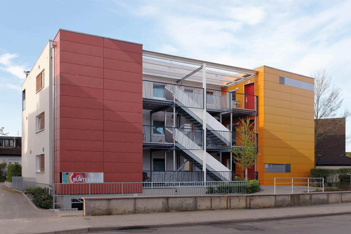 ZMH - FB - Mehrgeschossiger Wohnbau - 2022 - Buntes Haus - 01